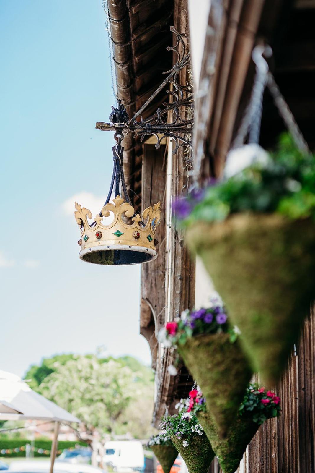 The Crown Inn Chiddingfold Eksteriør bilde