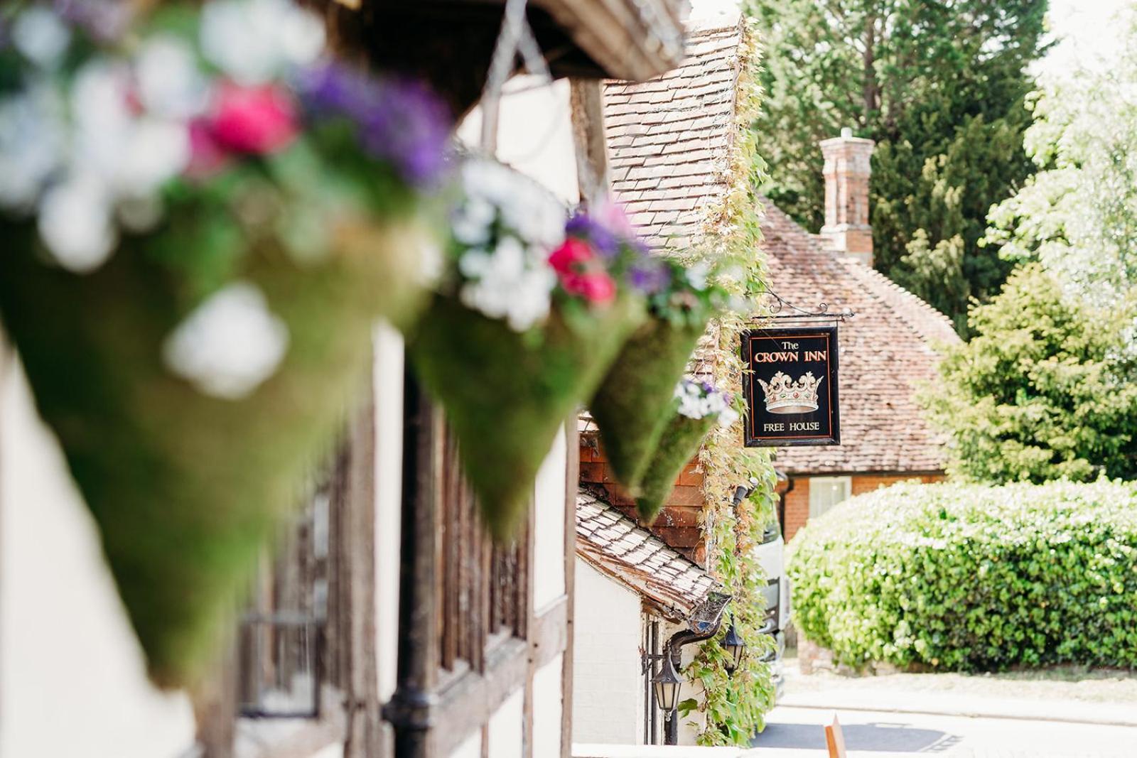 The Crown Inn Chiddingfold Eksteriør bilde