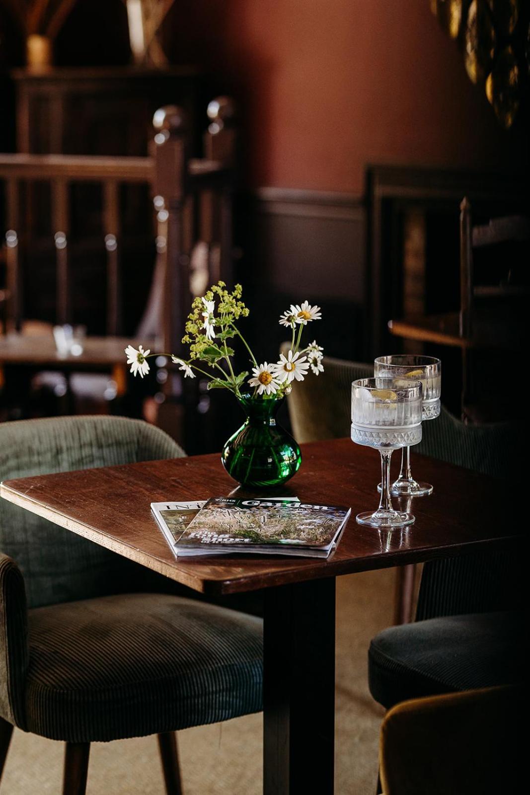 The Crown Inn Chiddingfold Eksteriør bilde