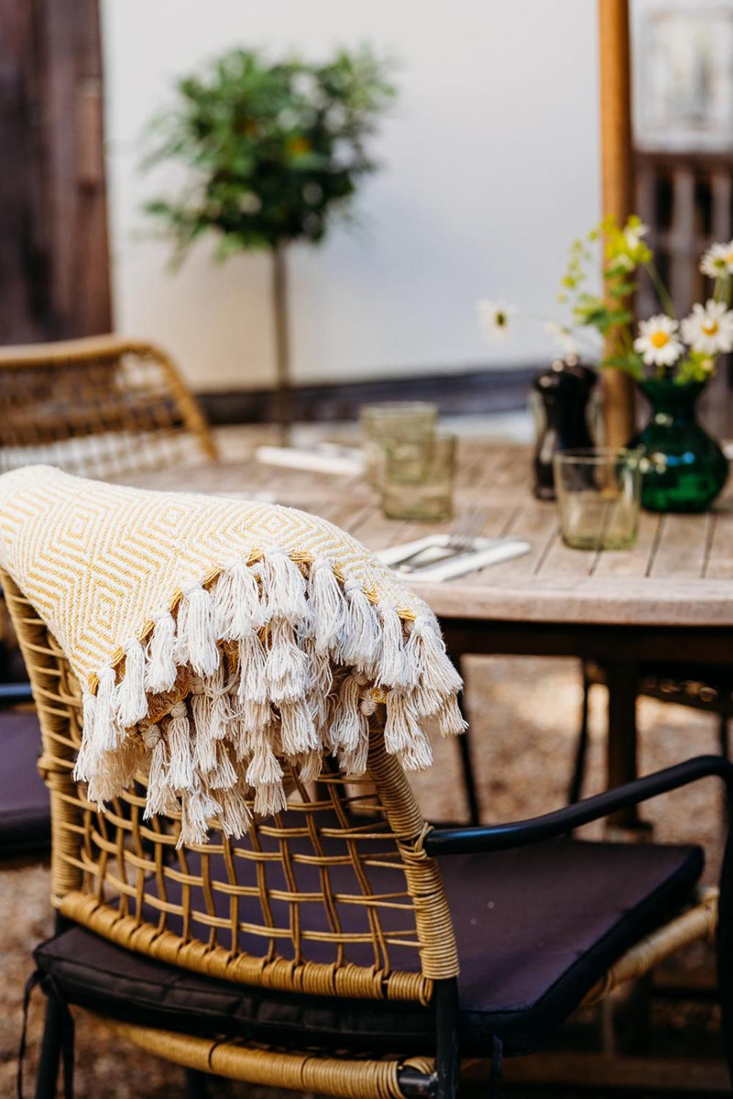 The Crown Inn Chiddingfold Eksteriør bilde