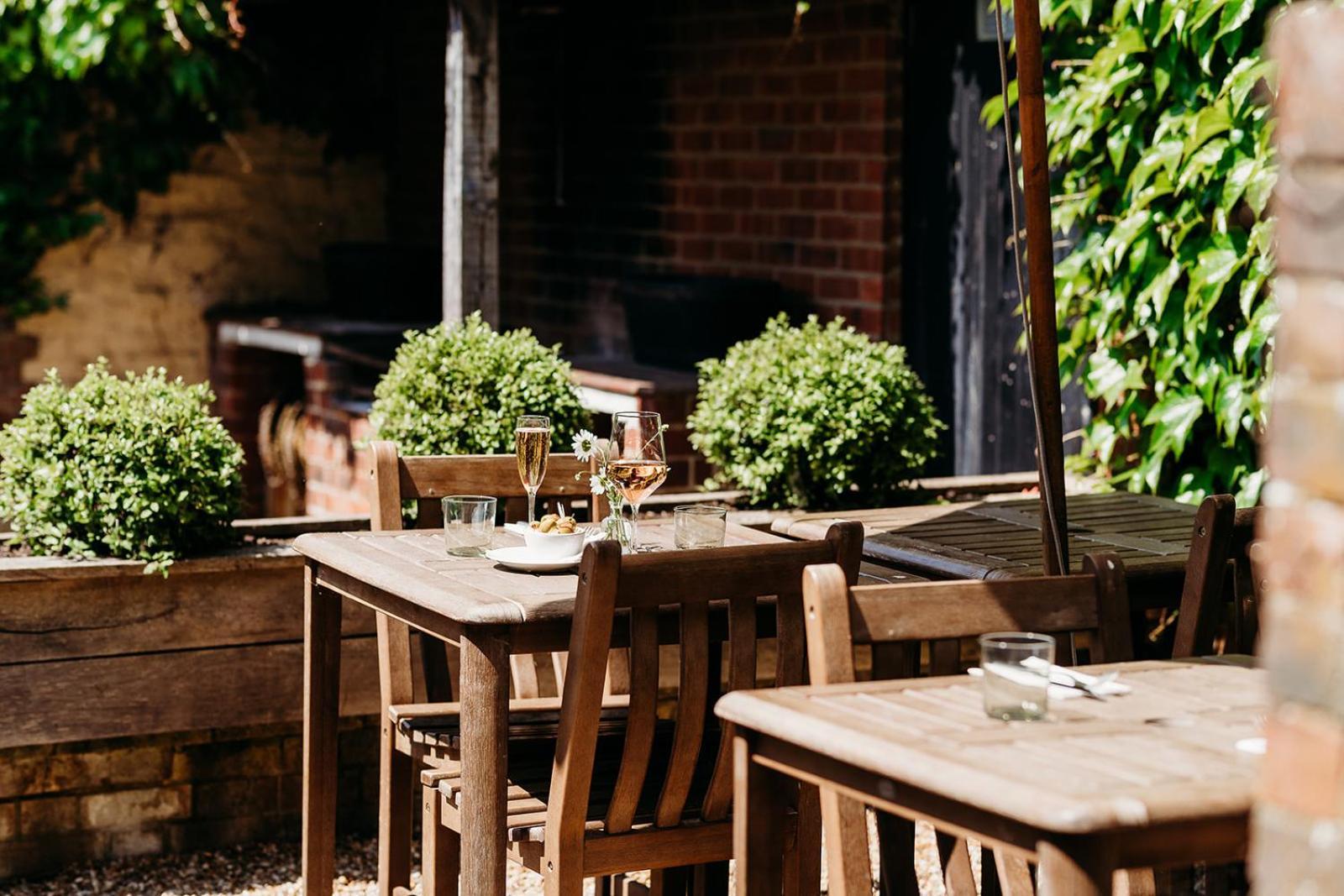 The Crown Inn Chiddingfold Eksteriør bilde