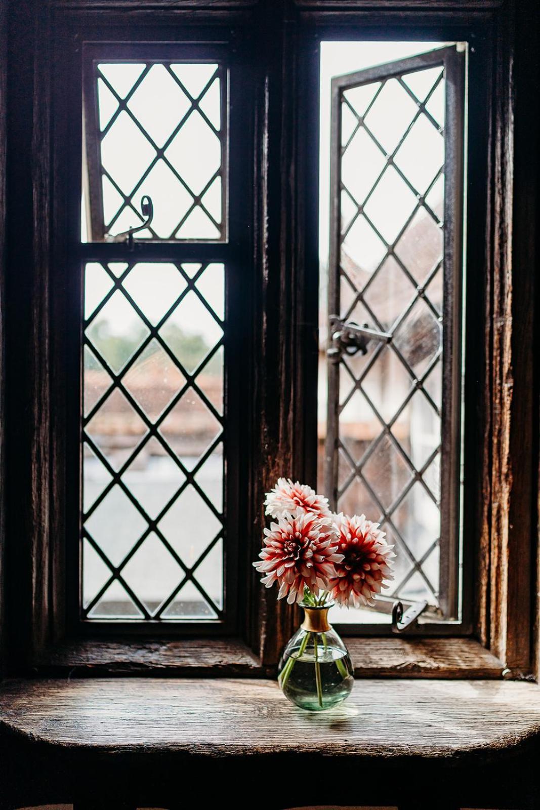 The Crown Inn Chiddingfold Eksteriør bilde