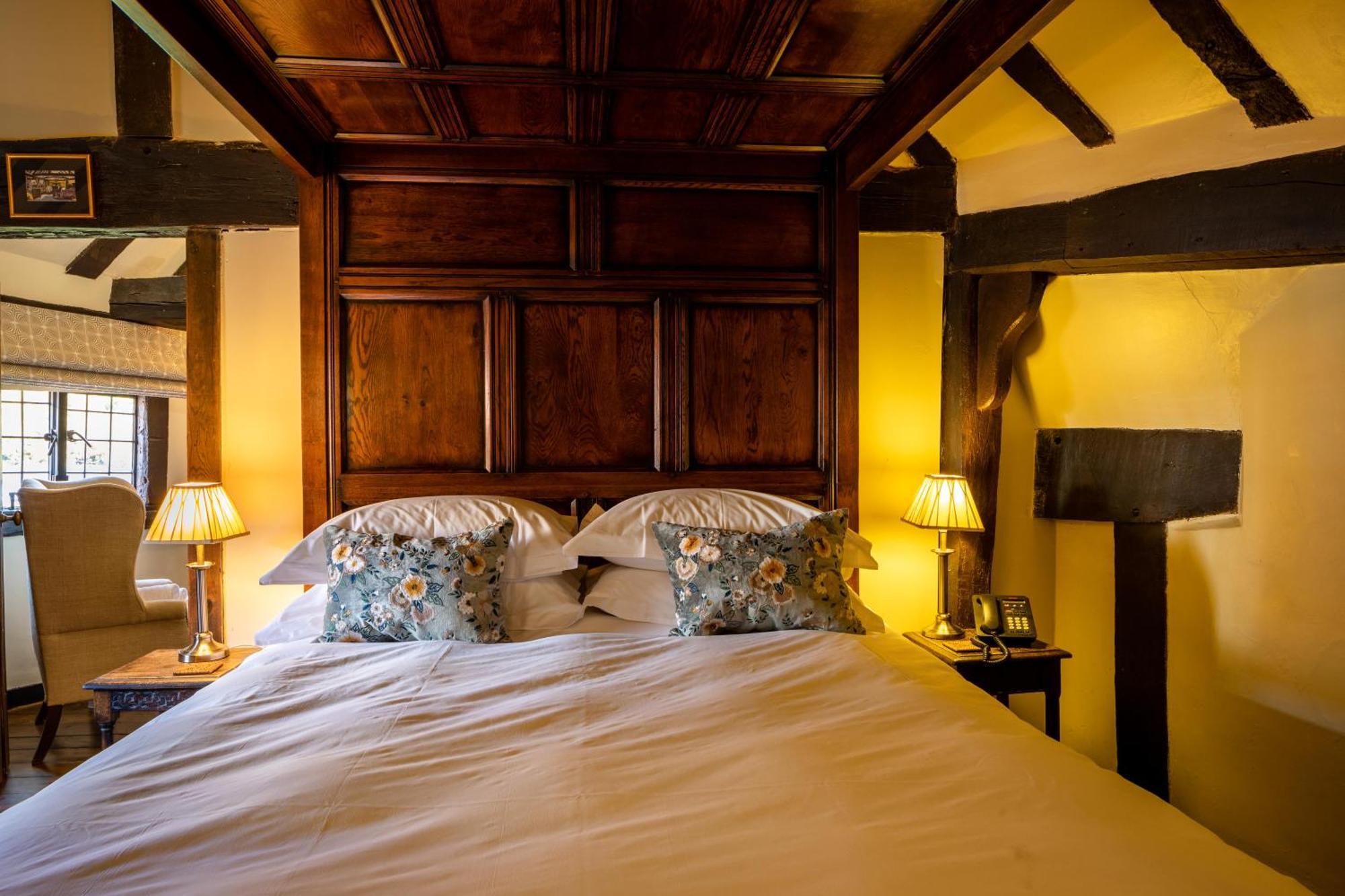 The Crown Inn Chiddingfold Rom bilde